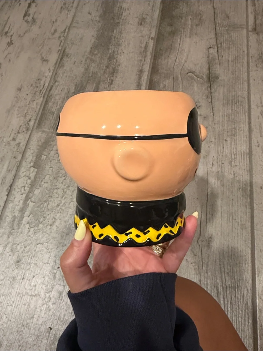 Williams Sonoma Charlie Brown Mug Halloween with Black Handle and Yellow Trim